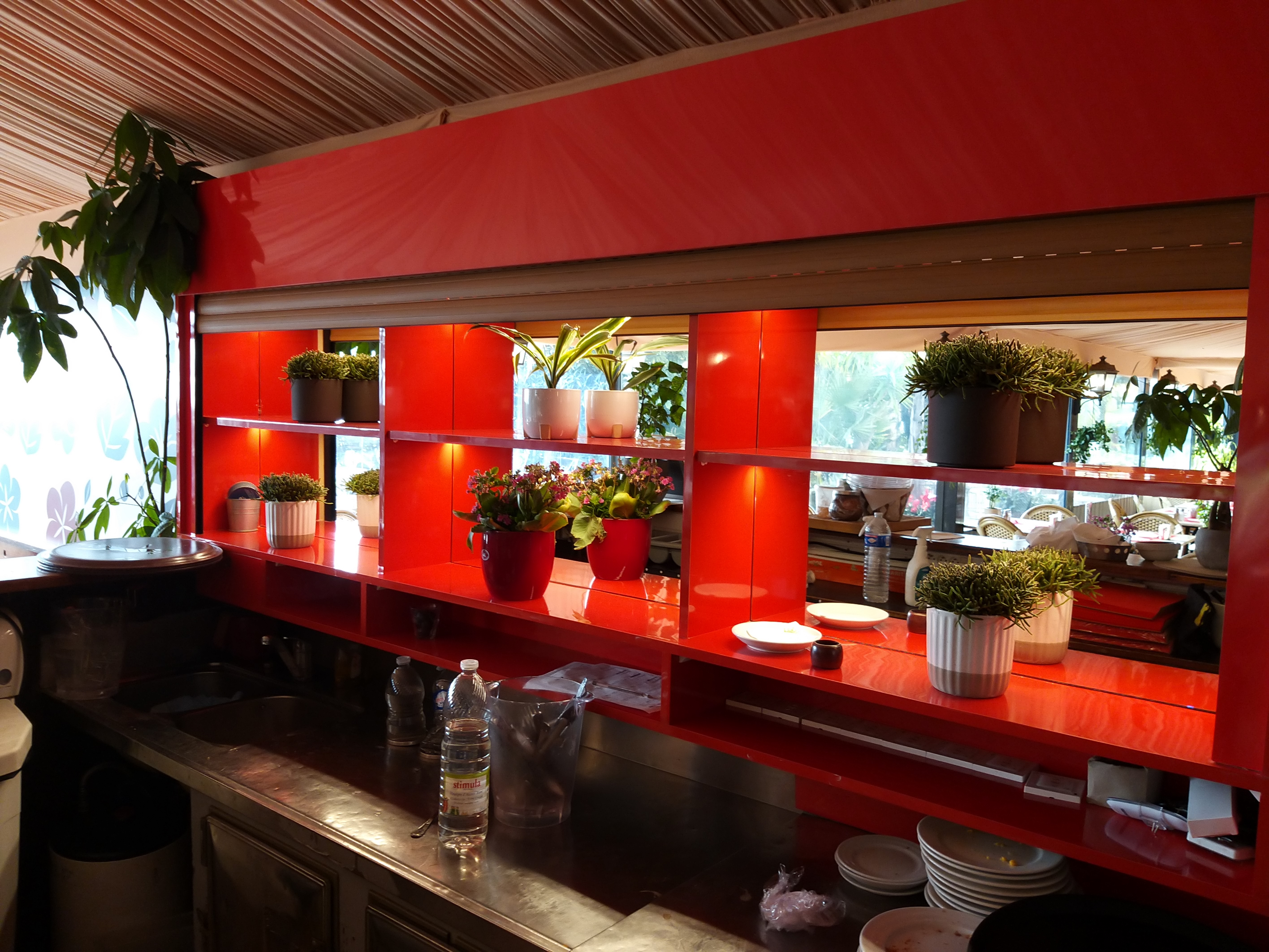 Buffet Westminster Nizza– arredo realizzato da Cassani SRL