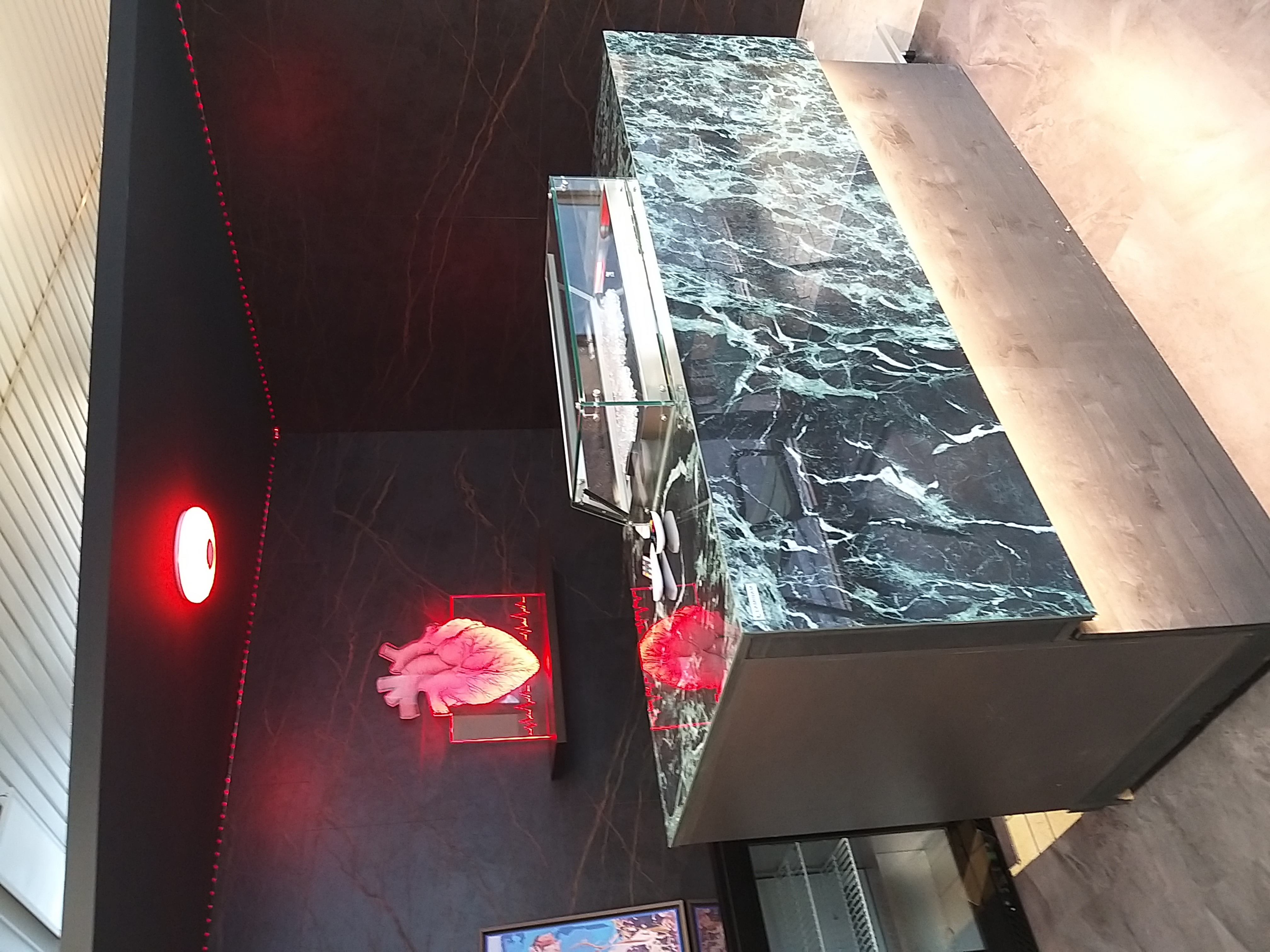 Interno dello showroom Cassani SRL a Sanremo