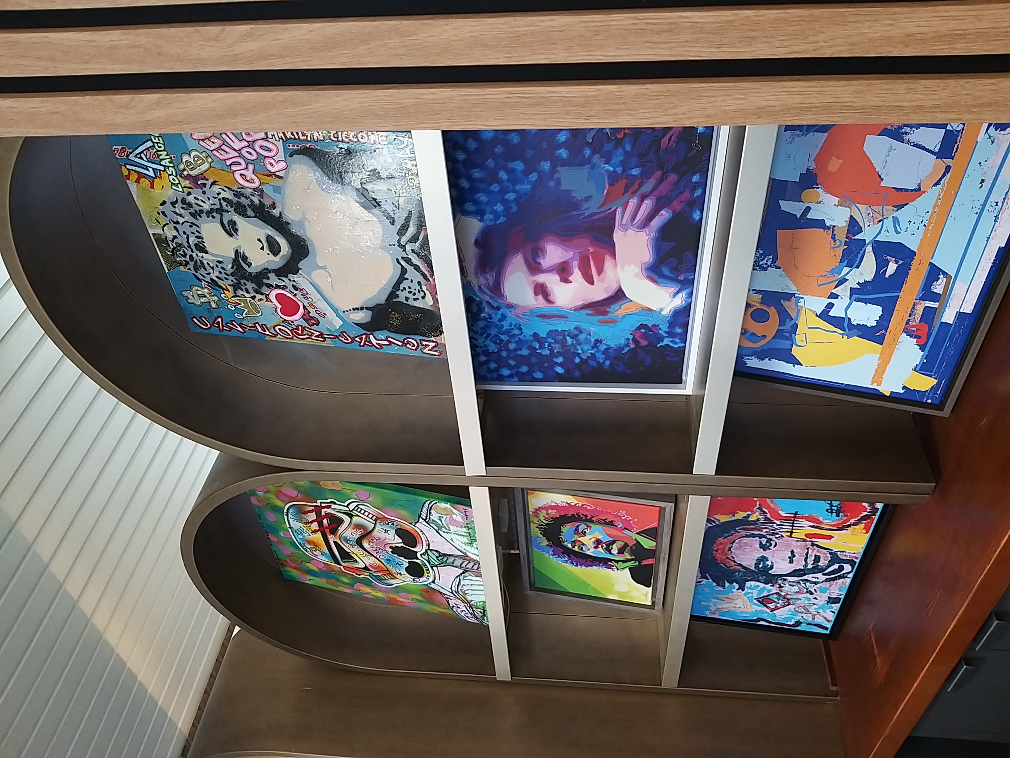 Interno dello showroom Cassani SRL a Sanremo